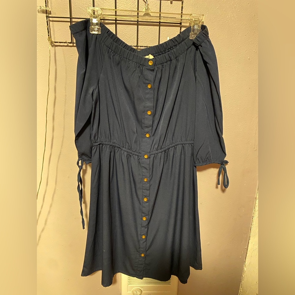 Blue sleeve dress